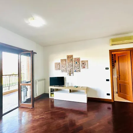 Leonardo House דירה *